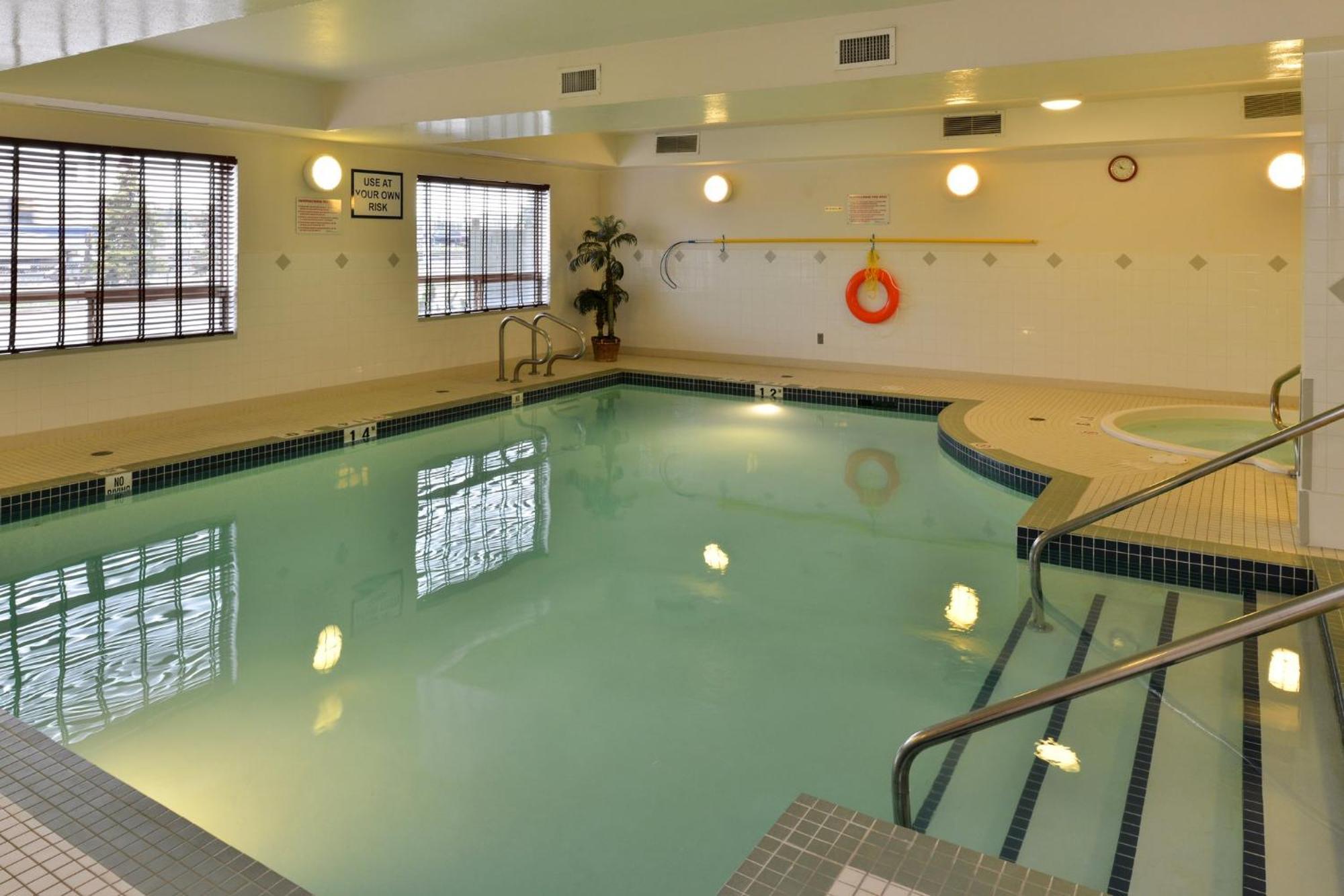 Holiday Inn Express Edmonton North By Ihg Luaran gambar